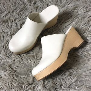 NWOT Everlane White Wood Clogs 7